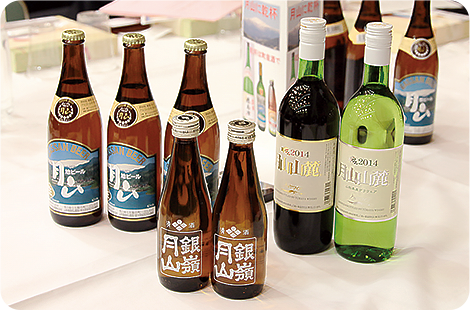 3 types of alcohol（Local Beer, Saké, and Wine from Nishikawa）