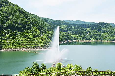 月山湖大噴水